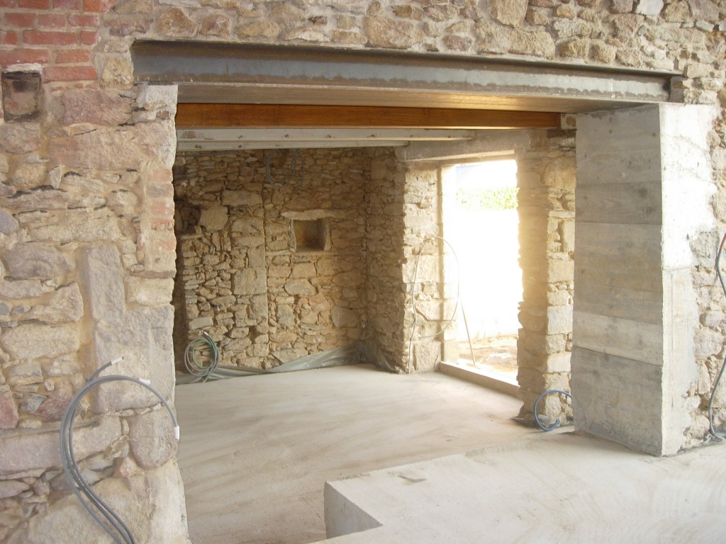 Ouverture de mur en pierre, en béton à Yzeures-sur-Creuse
